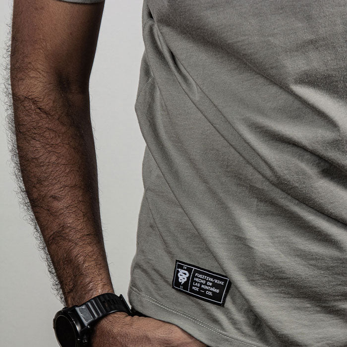 Camiseta Bindi x Fugitiva Gris