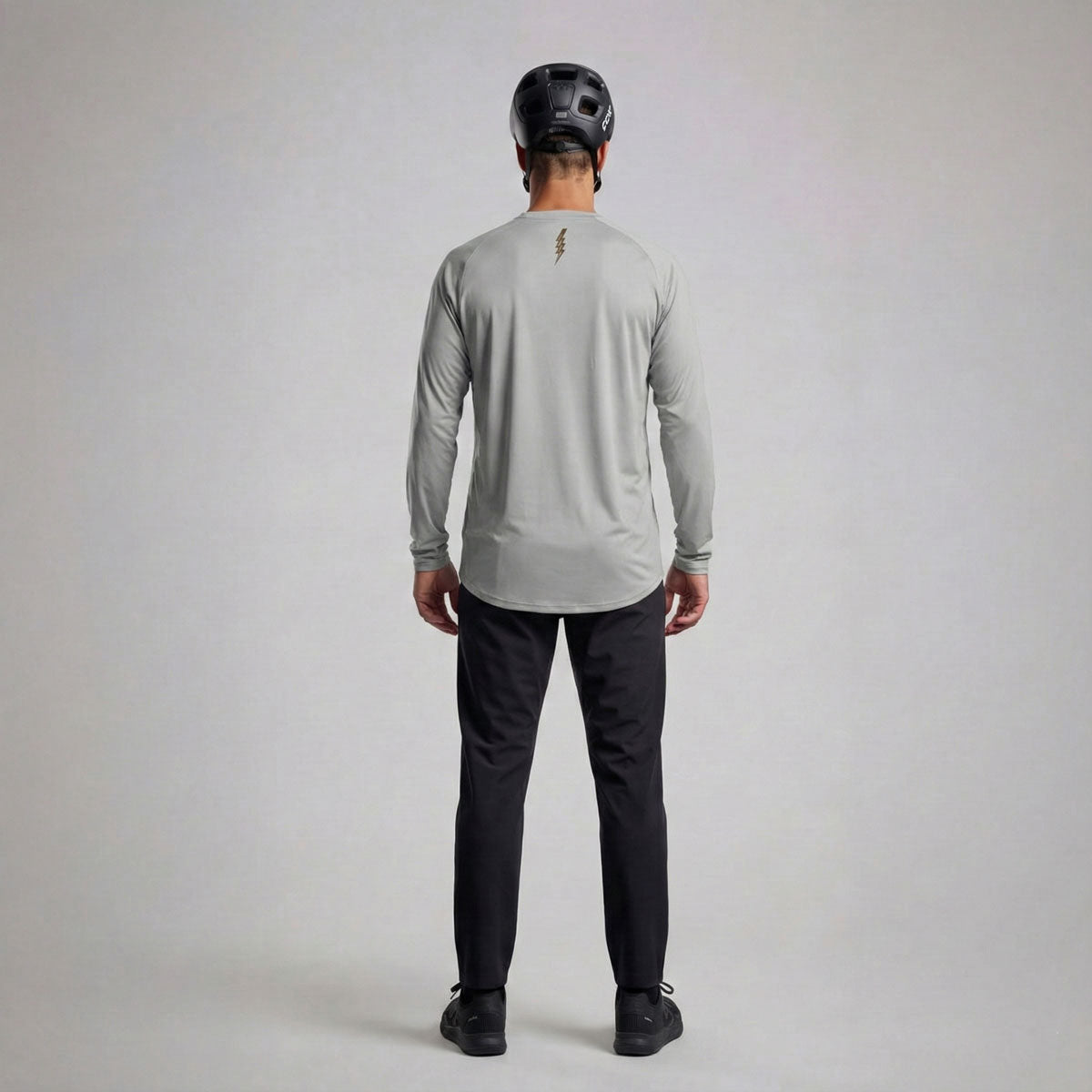 COMBO | Jersey FGTV Off White | Pantalón Fugitiva Alpha - Negro Profundo