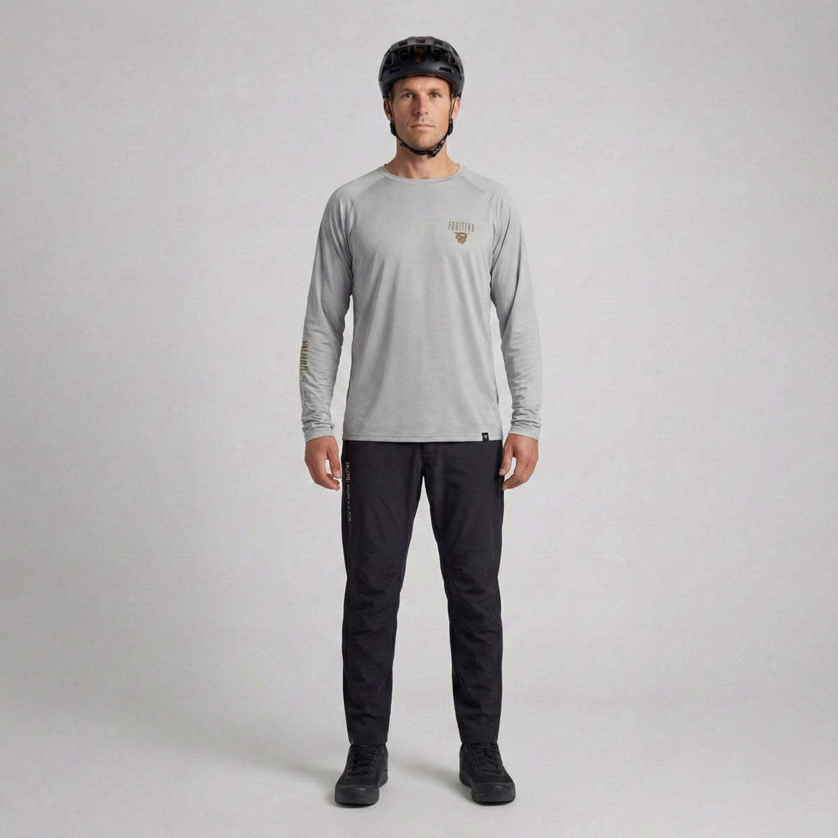 COMBO | Jersey FGTV Off White | Pantalón Fugitiva Alpha - Negro Profundo