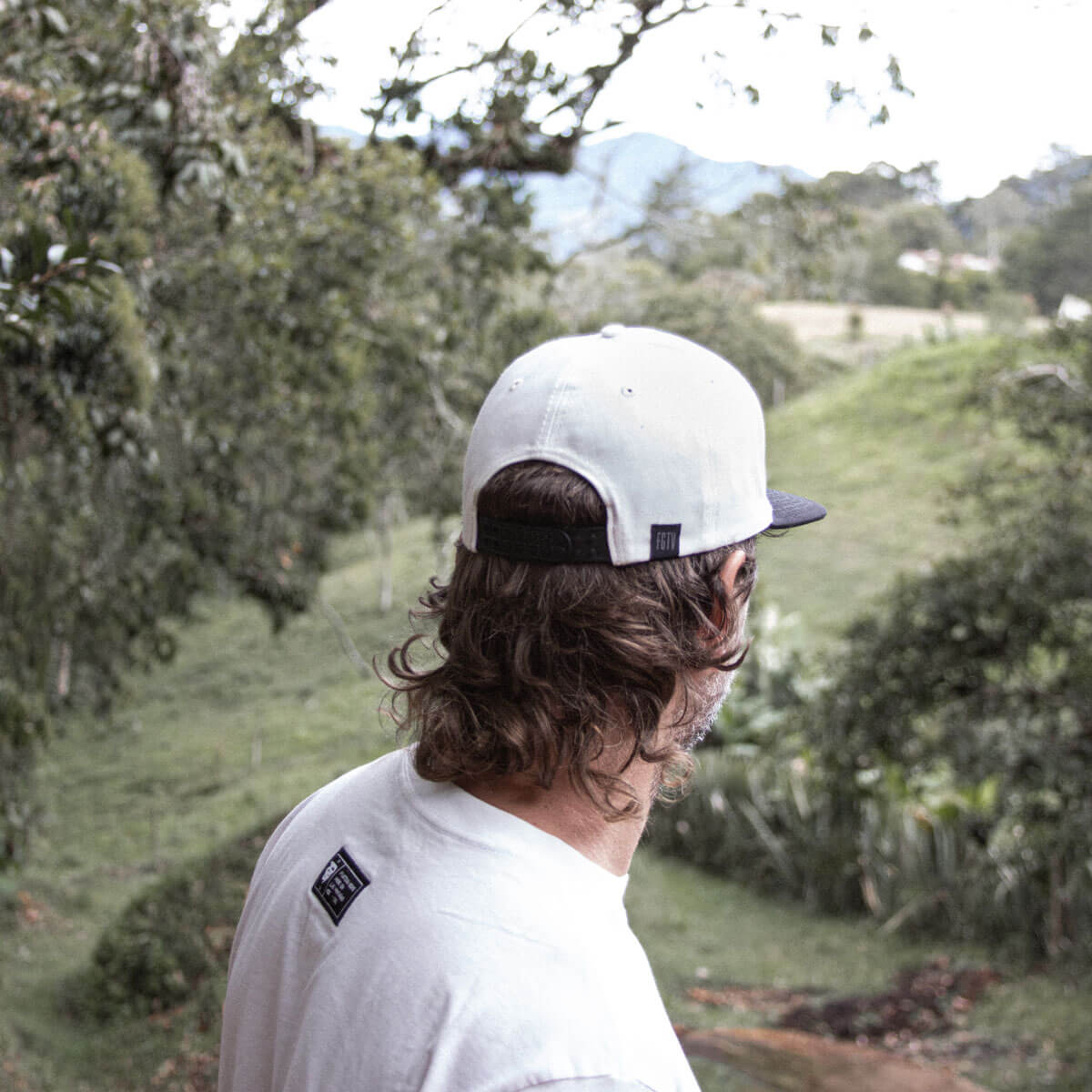GORRA ELEMENTAL BLACO MARFIL / NEGRO