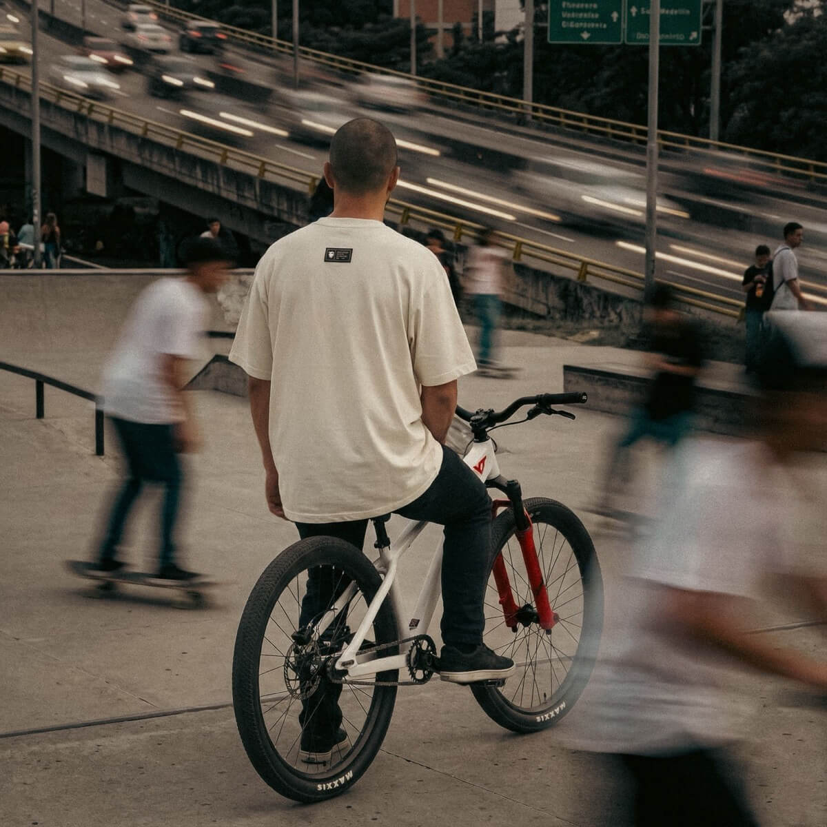 CAMISETA ELEMENTAL MANGA CORTA COLOR BLANCO MARFIL