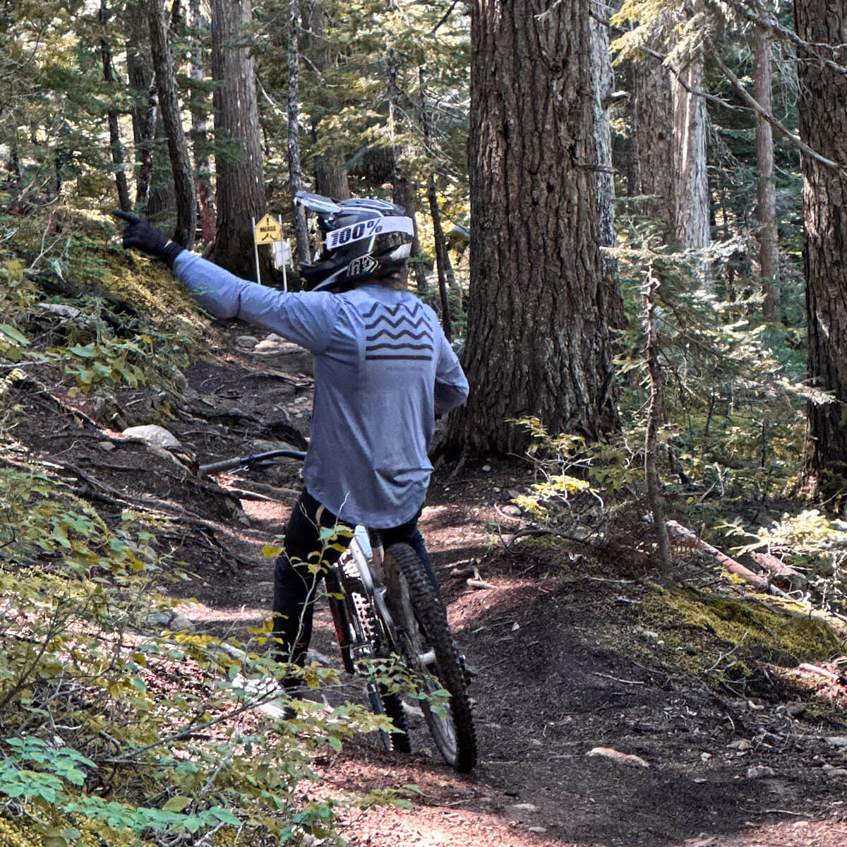 WATER AND MOUNTAIN JERSEY LONG SLEEVE PETROLEUM BLUE 