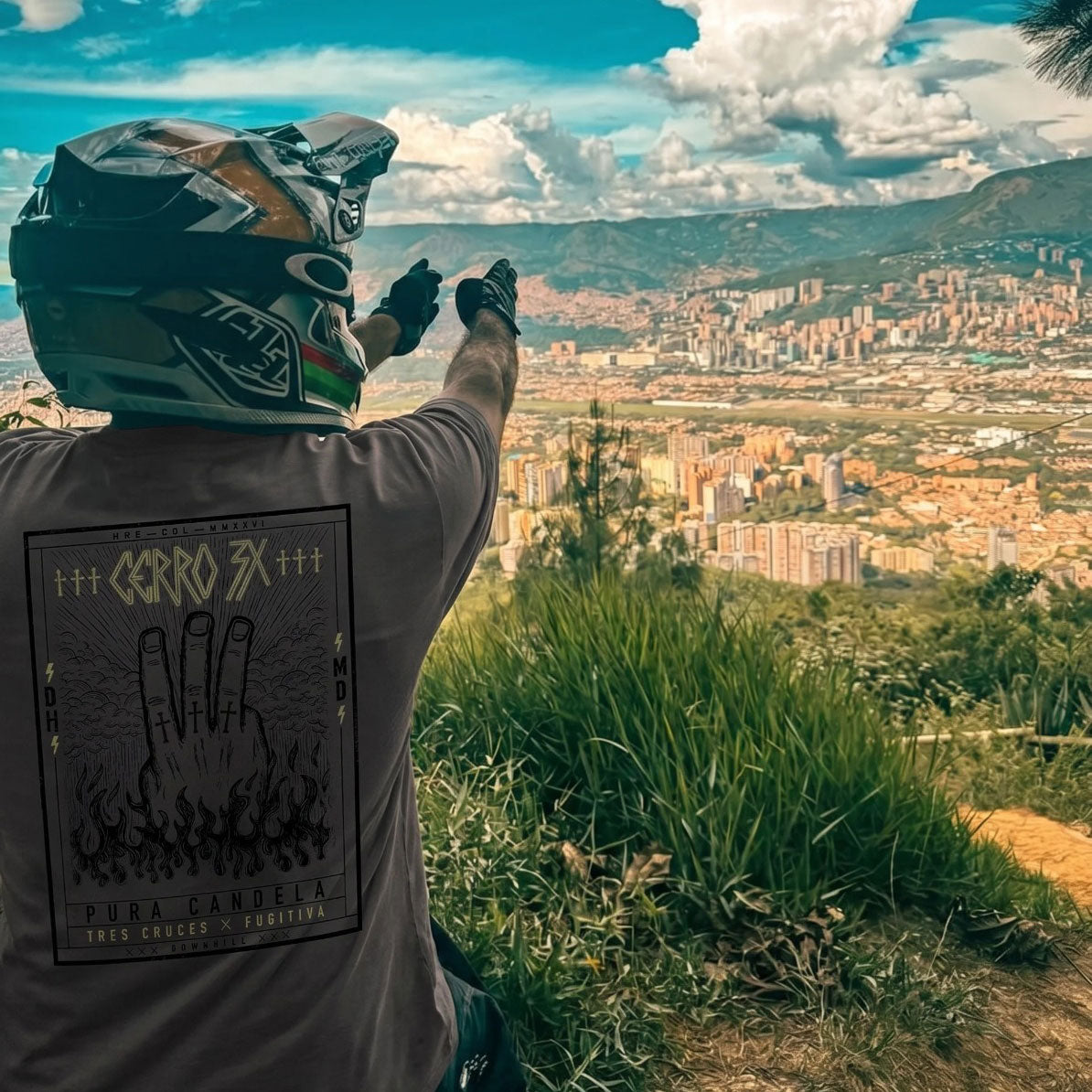 Camiseta Tres Cruces Manga Corta